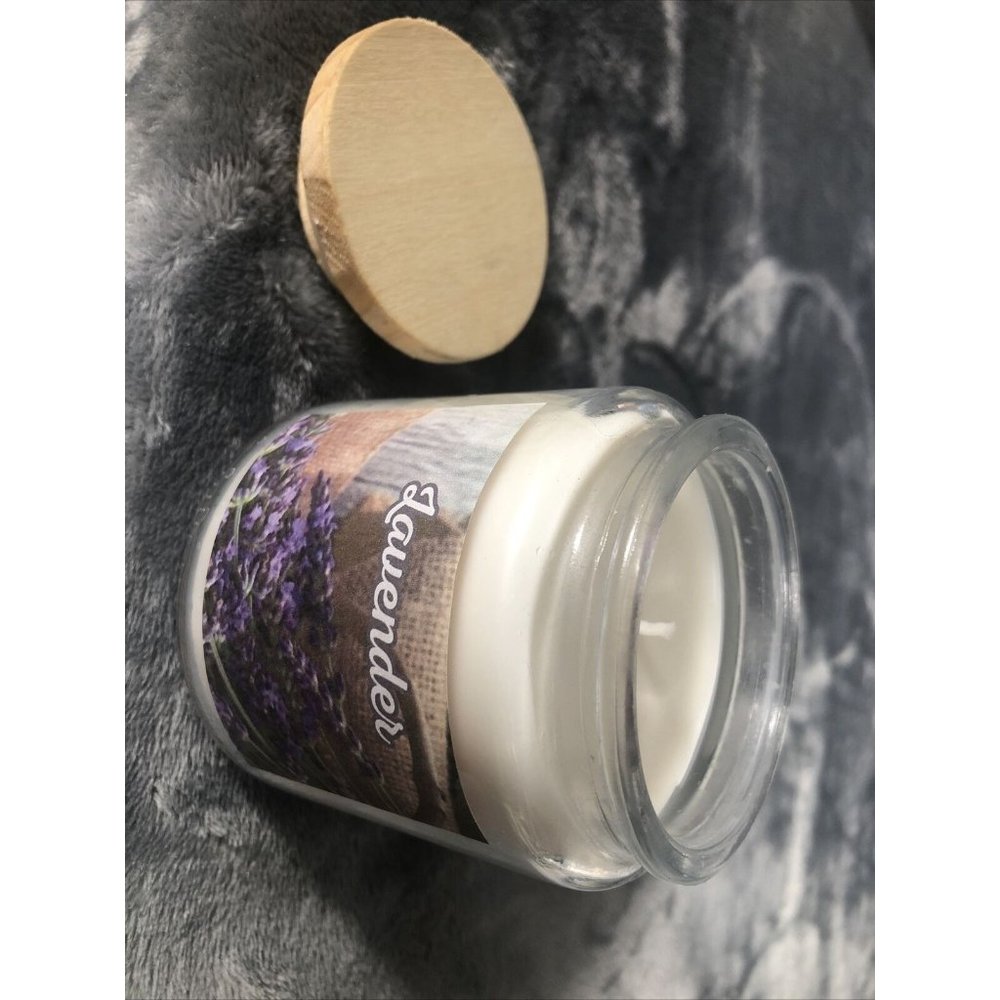 Hand Poured Candles Coconut Soy Blend Lavender Fragrance - Picture 4 of 4